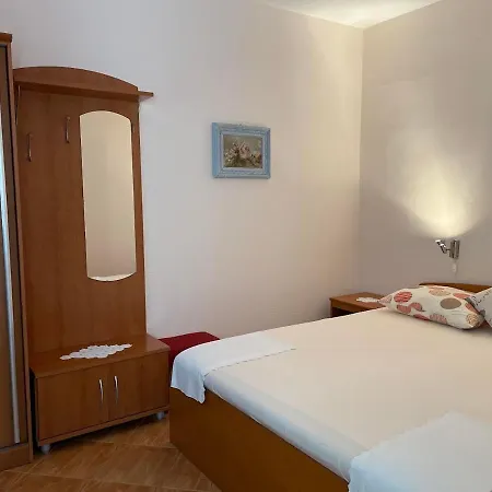 Gordana Buzolic Hvar Town